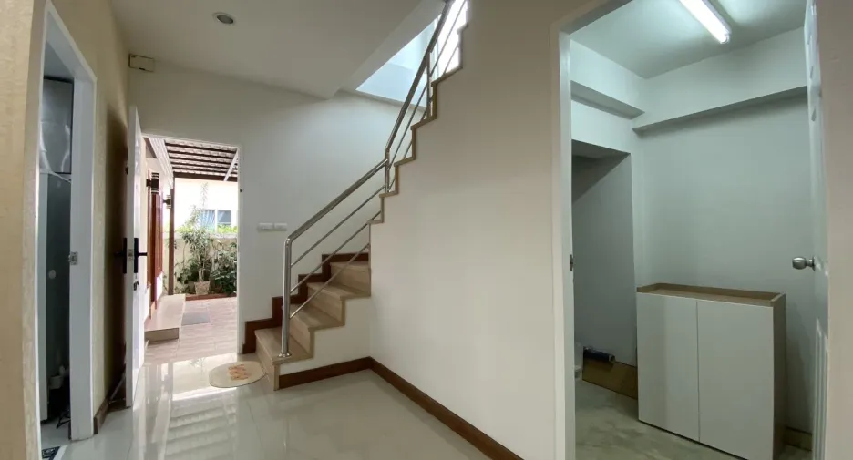 For rent 4 bedrooms house in Hang Dong, Chiang Mai