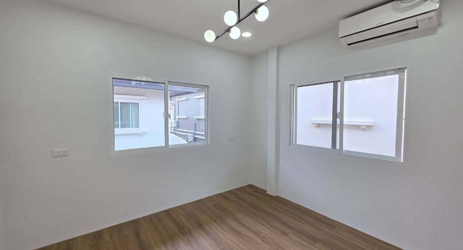 For sale 4 bedrooms house in Mueang Phuket, Phuket