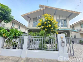 Casa en alquiler de 3 habitaciones en Bang Phli, Samut Prakan