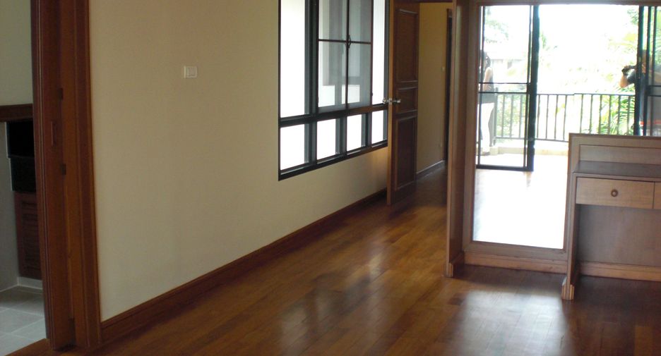 For sale 5 bedrooms villa in Thalang, Phuket