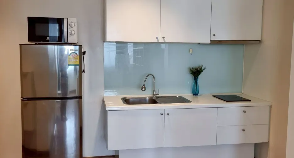 For rent and for sale 2 bedrooms condo in Wang Thonglang, Bangkok