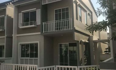 For rent 3 bedrooms townhouse in Bang Phli, Samut Prakan