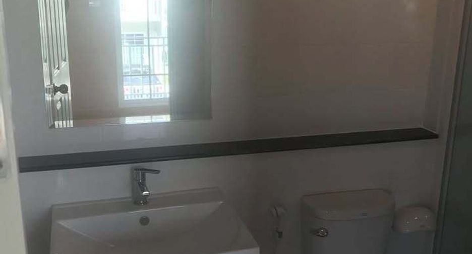 For rent 3 bedrooms townhouse in Bang Phli, Samut Prakan