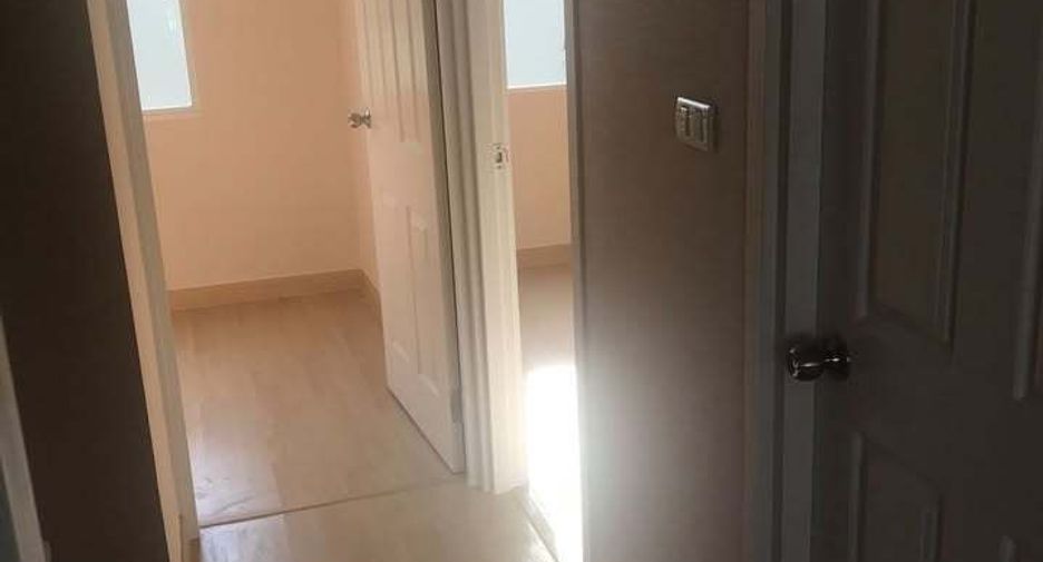 For rent 3 bedrooms townhouse in Bang Phli, Samut Prakan