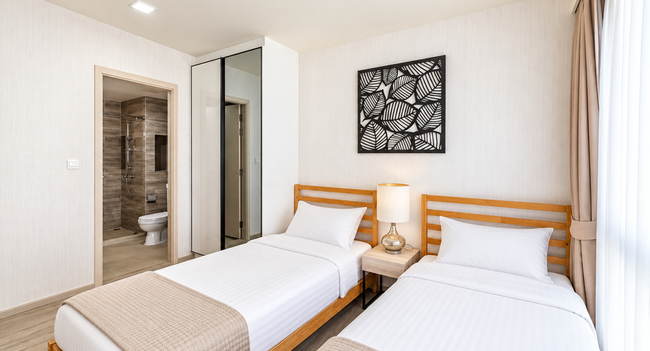 For sale 2 bedrooms condo in Huai Khwang, Bangkok