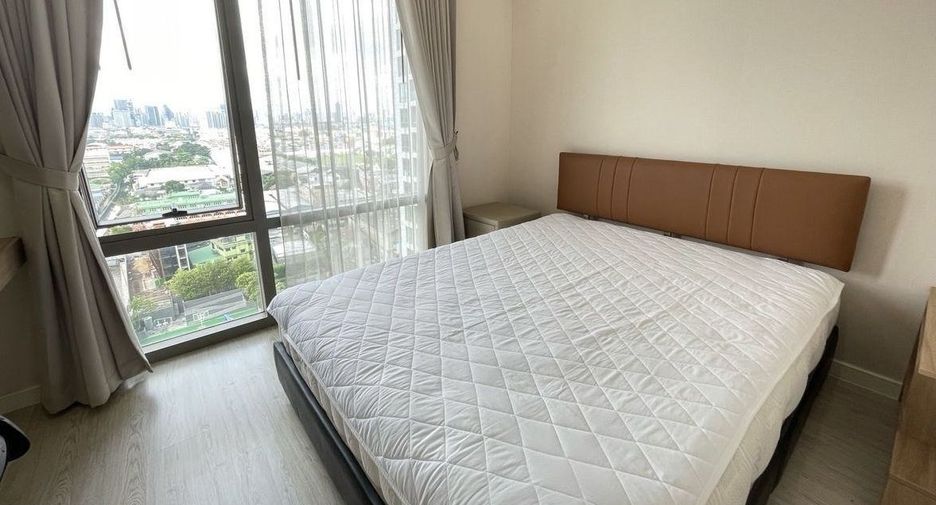 For rent 2 bedrooms condo in Yan Nawa, Bangkok