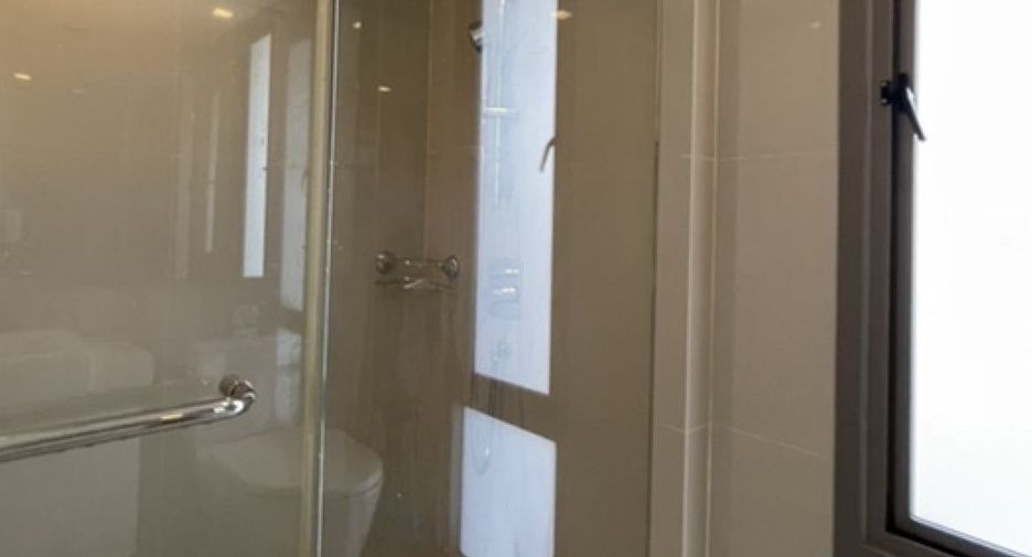 For rent 2 bedrooms condo in Yan Nawa, Bangkok
