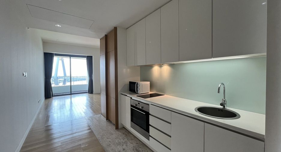 For sale studio condo in Yan Nawa, Bangkok