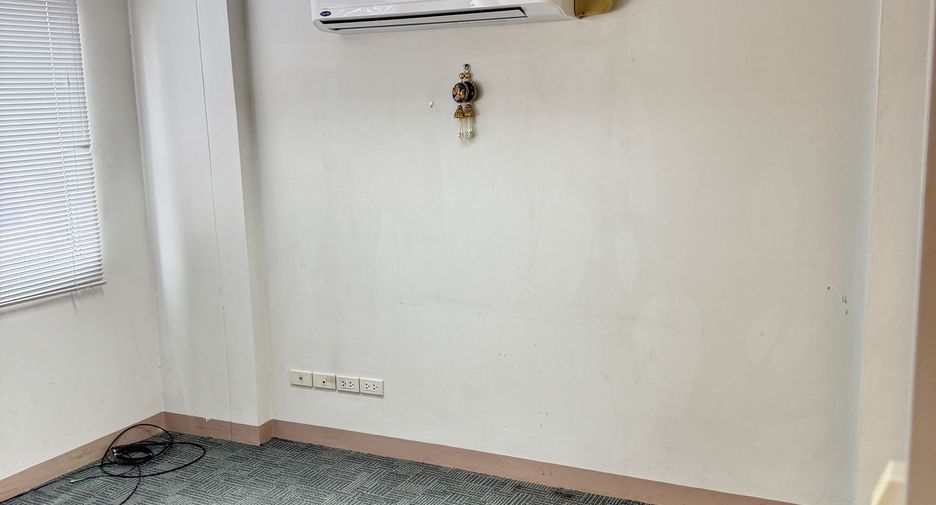 For rent office in Bang Rak, Bangkok
