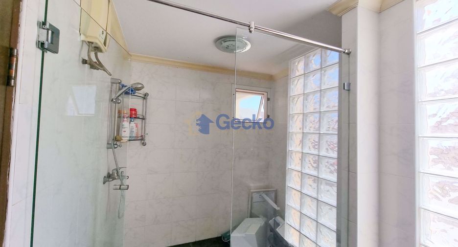 For sale 2 bedrooms condo in Pratumnak, Pattaya