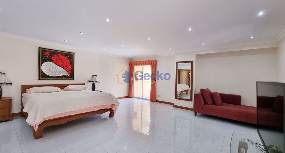 For sale 2 bedrooms condo in Pratumnak, Pattaya