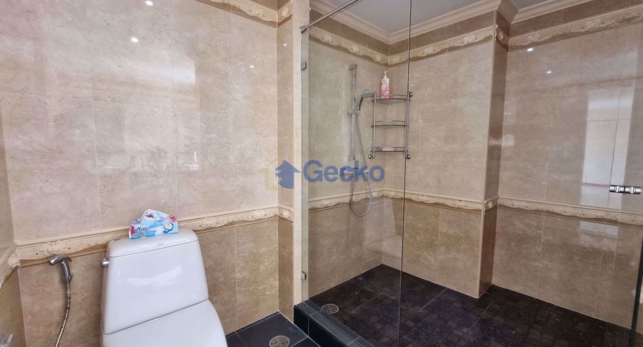 For sale 2 bedrooms condo in Pratumnak, Pattaya
