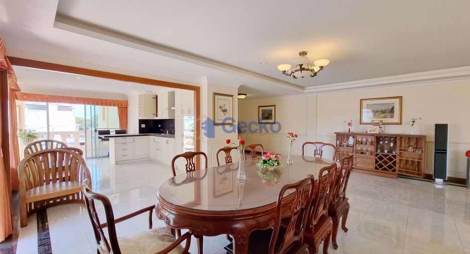 For sale 2 bedrooms condo in Pratumnak, Pattaya