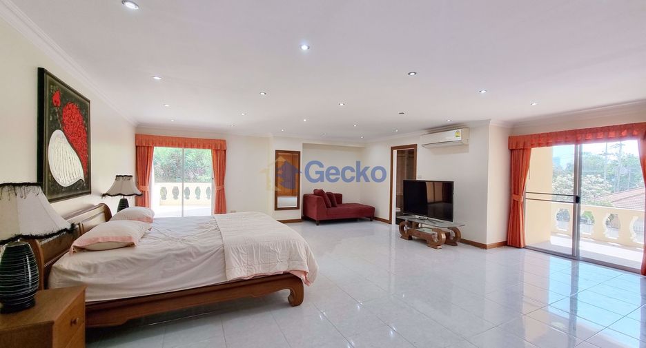For sale 2 bedrooms condo in Pratumnak, Pattaya