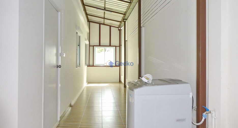 For sale 3 bedrooms house in East Pattaya, Pattaya