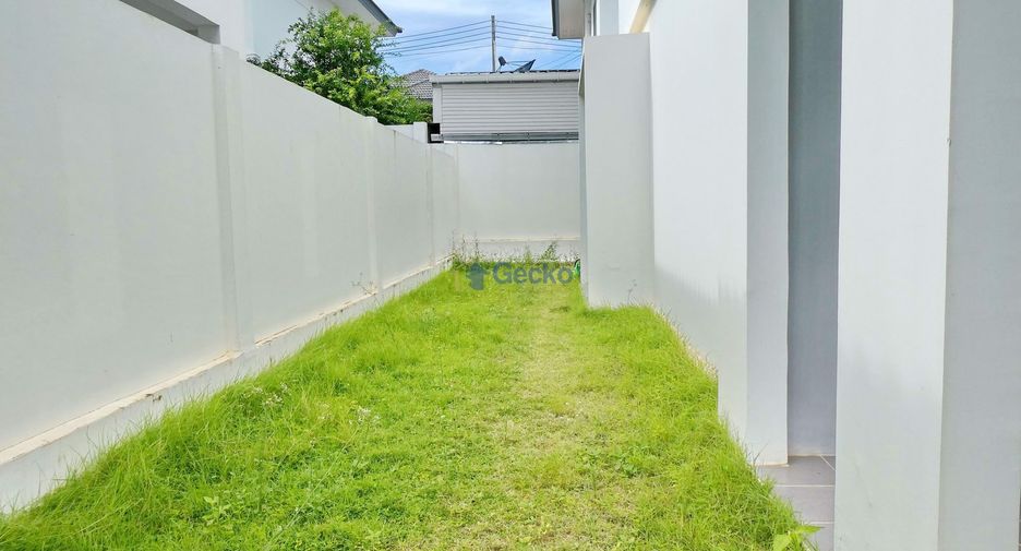 For sale 3 bedrooms house in East Pattaya, Pattaya