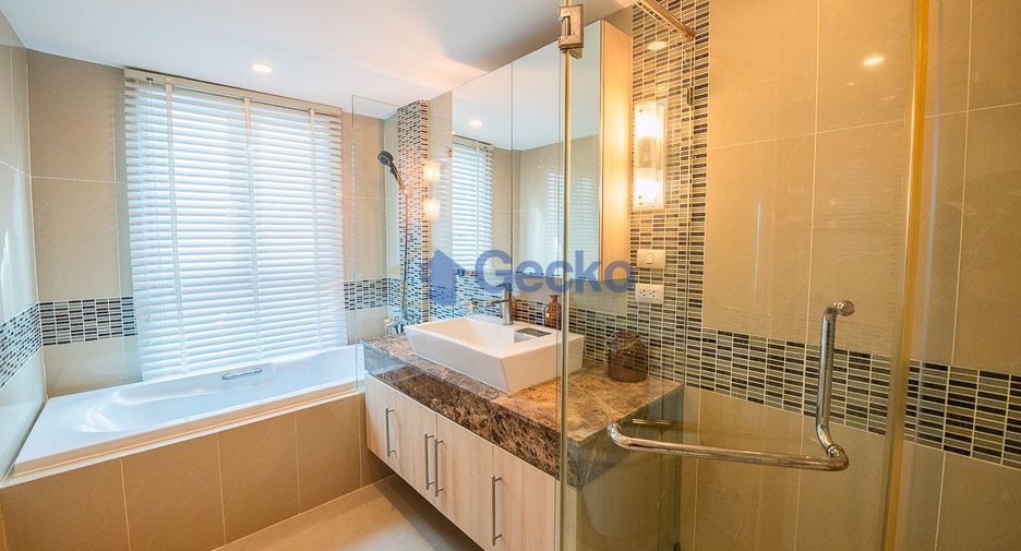For sale 2 bedrooms condo in Pratumnak, Pattaya
