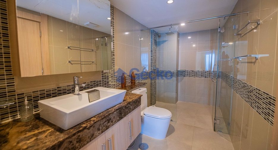 For sale 2 bedrooms condo in Pratumnak, Pattaya