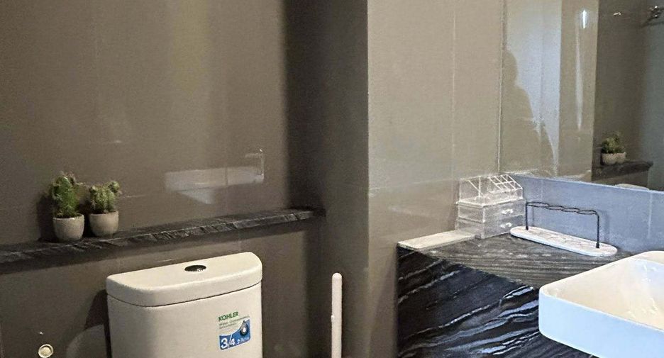 For rent 1 bed condo in Bang Rak, Bangkok