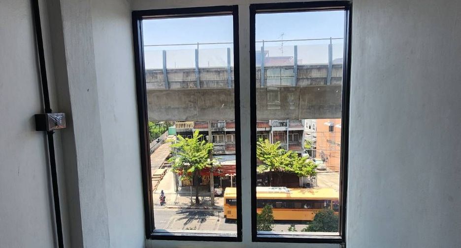 For sale 6 bedrooms retail Space in Bangkok Yai, Bangkok