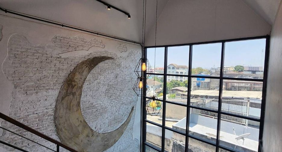 For sale 6 bedrooms retail Space in Bangkok Yai, Bangkok