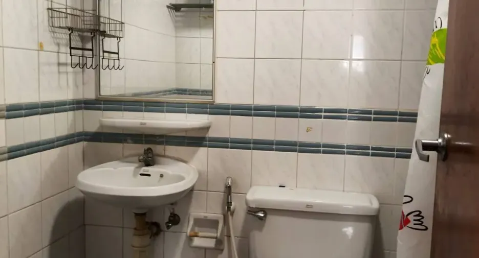 For rent 2 bedrooms condo in Yan Nawa, Bangkok