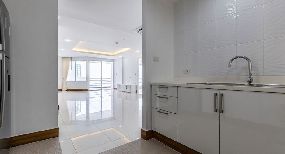 For sale 2 bedrooms condo in Jomtien, Pattaya