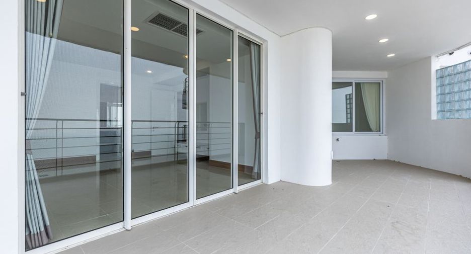 For sale 2 bedrooms condo in Jomtien, Pattaya