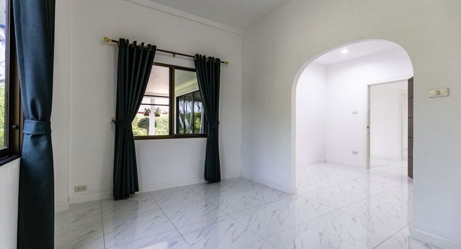 For sale 2 bedrooms house in East Pattaya, Pattaya