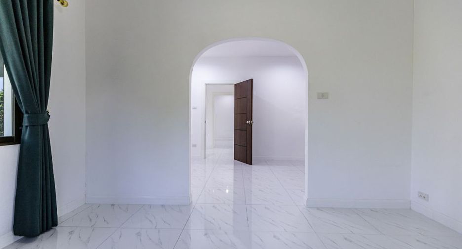 For sale 2 bedrooms house in East Pattaya, Pattaya