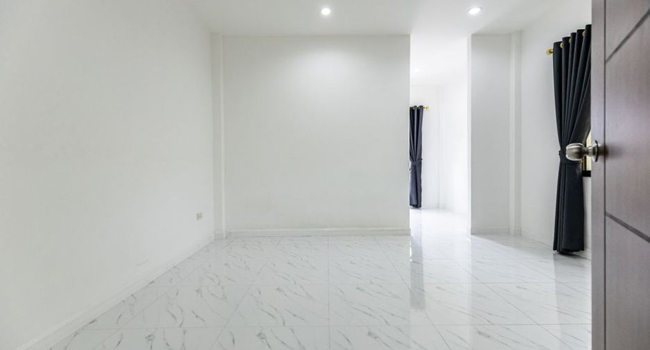 For sale 2 bedrooms house in East Pattaya, Pattaya