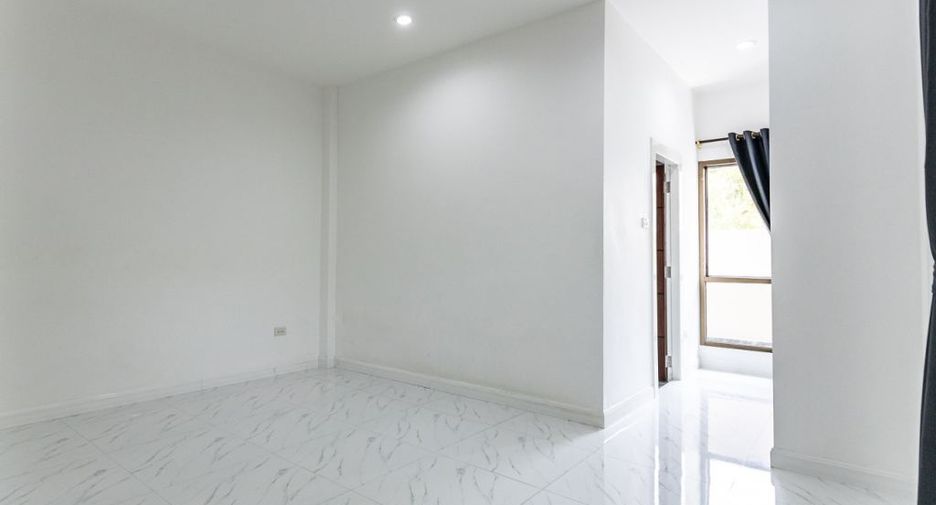 For sale 2 bedrooms house in East Pattaya, Pattaya