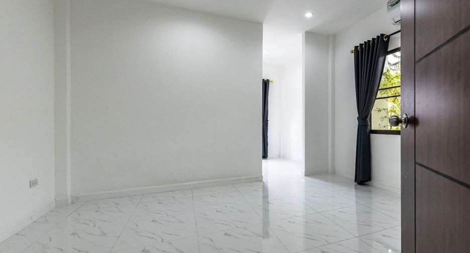 For sale 2 bedrooms house in East Pattaya, Pattaya