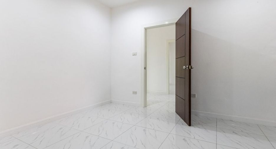 For sale 2 bedrooms house in East Pattaya, Pattaya