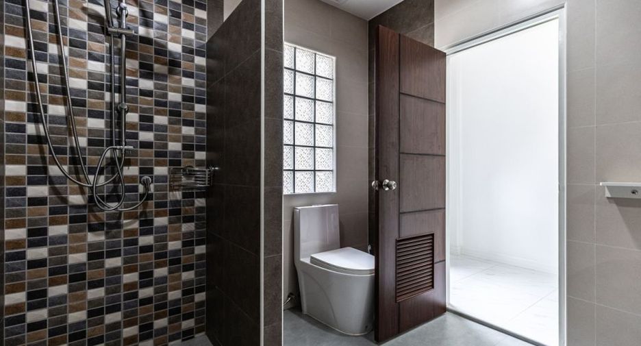 For sale 2 bedrooms house in East Pattaya, Pattaya