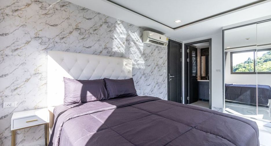 For rent 2 bedrooms condo in Pratumnak, Pattaya