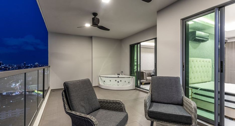 For sale 2 bedrooms condo in South Pattaya, Pattaya