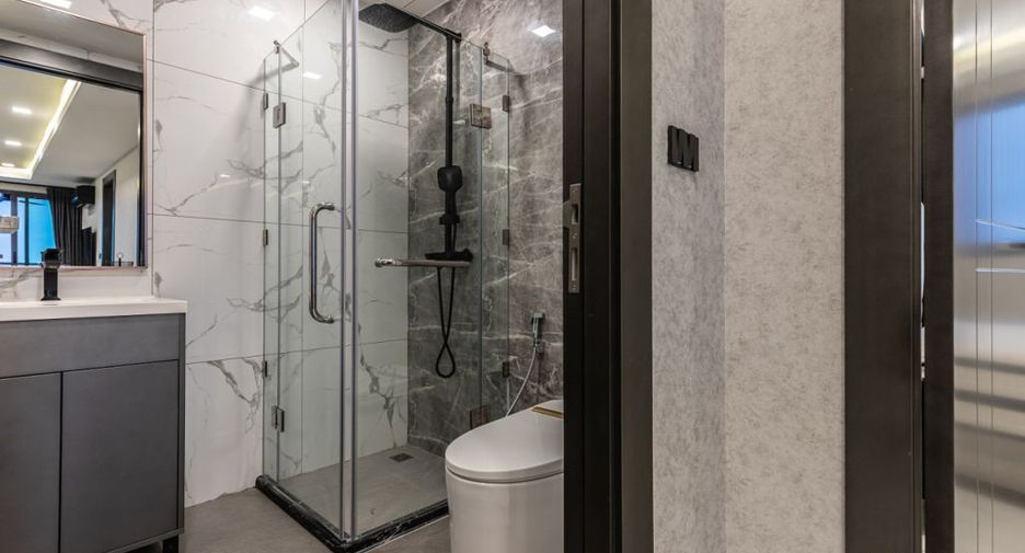 For sale 2 bedrooms condo in South Pattaya, Pattaya