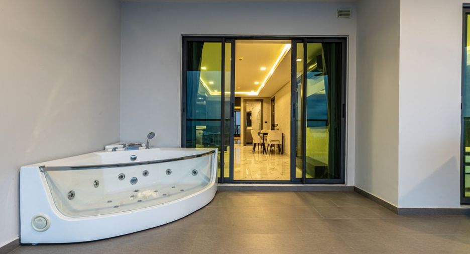 For sale 2 bedrooms condo in South Pattaya, Pattaya