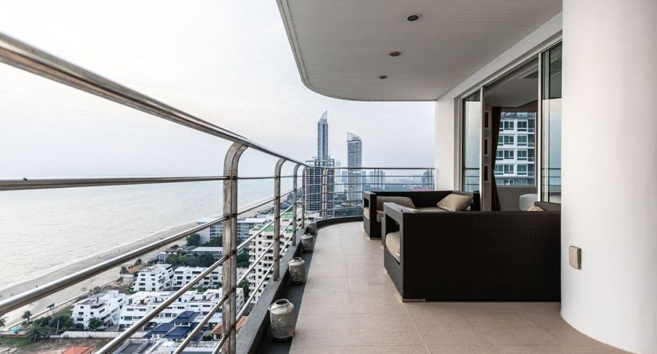 For sale 2 bedrooms condo in Jomtien, Pattaya