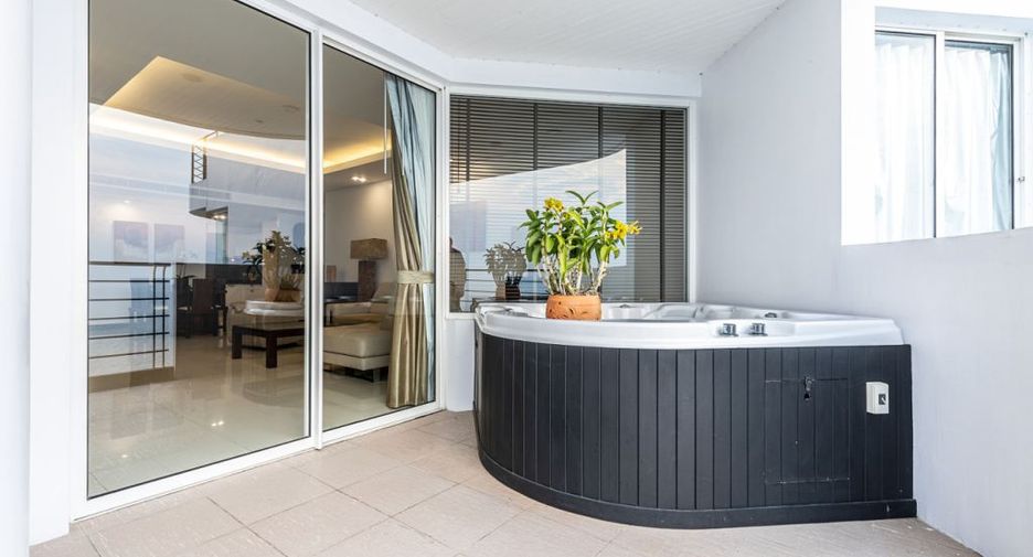 For sale 2 bedrooms condo in Jomtien, Pattaya