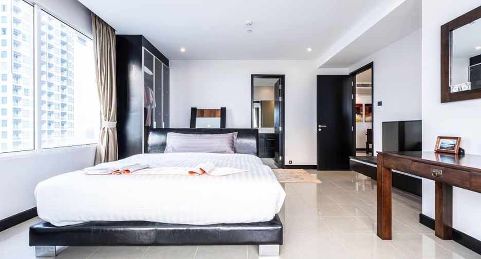 For sale 2 bedrooms condo in Jomtien, Pattaya