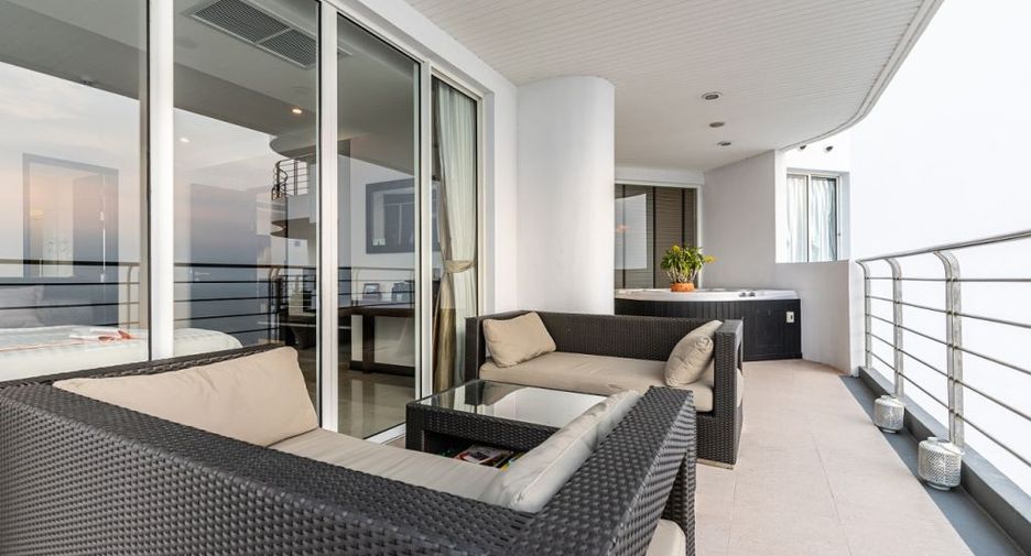 For sale 2 bedrooms condo in Jomtien, Pattaya