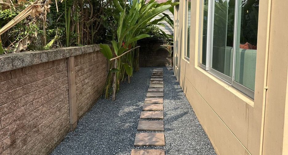 For rent 3 bedrooms house in Prawet, Bangkok