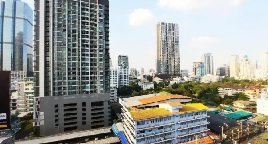 For rent 2 bedrooms condo in Sathon, Bangkok
