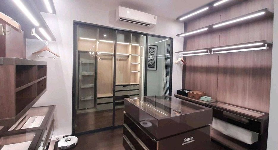 For rent 8 bedrooms house in Bang Kapi, Bangkok