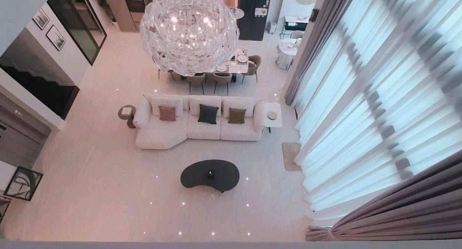 For rent 8 bedrooms house in Bang Kapi, Bangkok
