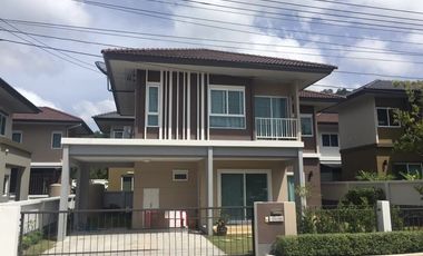À louer 4 chambres maison à Mueang Phuket, Phuket