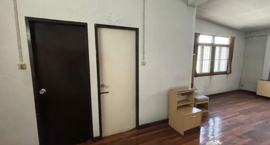 ให้เช่า 3 ห้องนอน บ้านเดี่ยว ใน วัฒนา, กรุงเทพฯ
