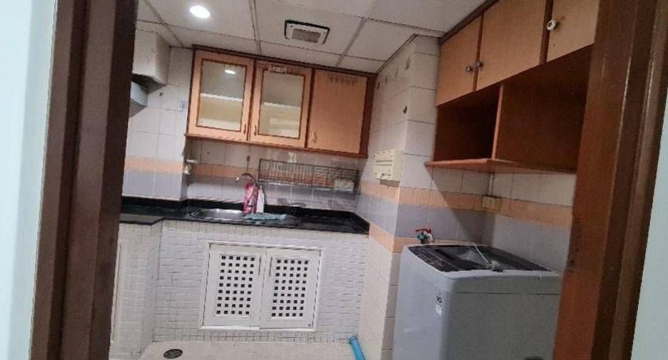 For rent 3 ベッドルーム condo in Yan Nawa, Bangkok